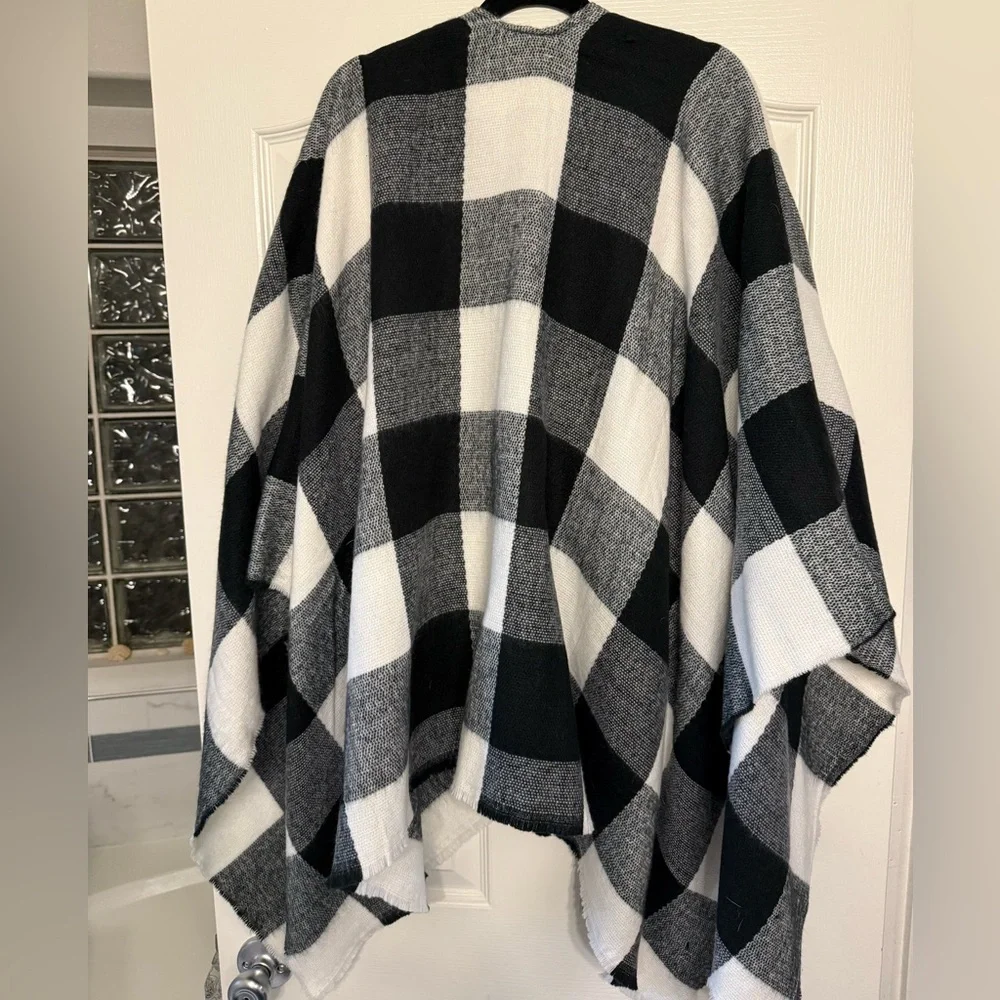Summer and Rose Black and White Check Cape with Toggle Closure